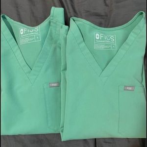 EUC Figs Catarina Top Jade